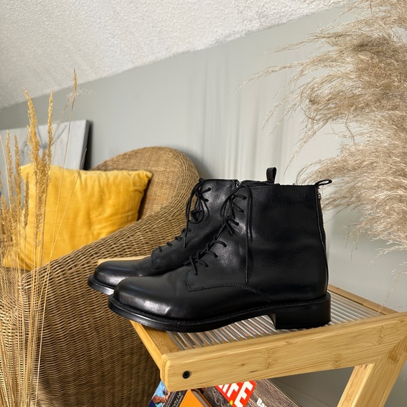 Sam Edelman classic combat boots in glossy leather - Picture 1 of 8